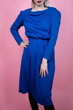 Modré vintage šaty s náplecníkmi s ozdobnou aplikáciou - M